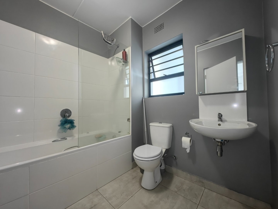 2 Bedroom Property for Sale in Aan de Wijnlanden Western Cape
